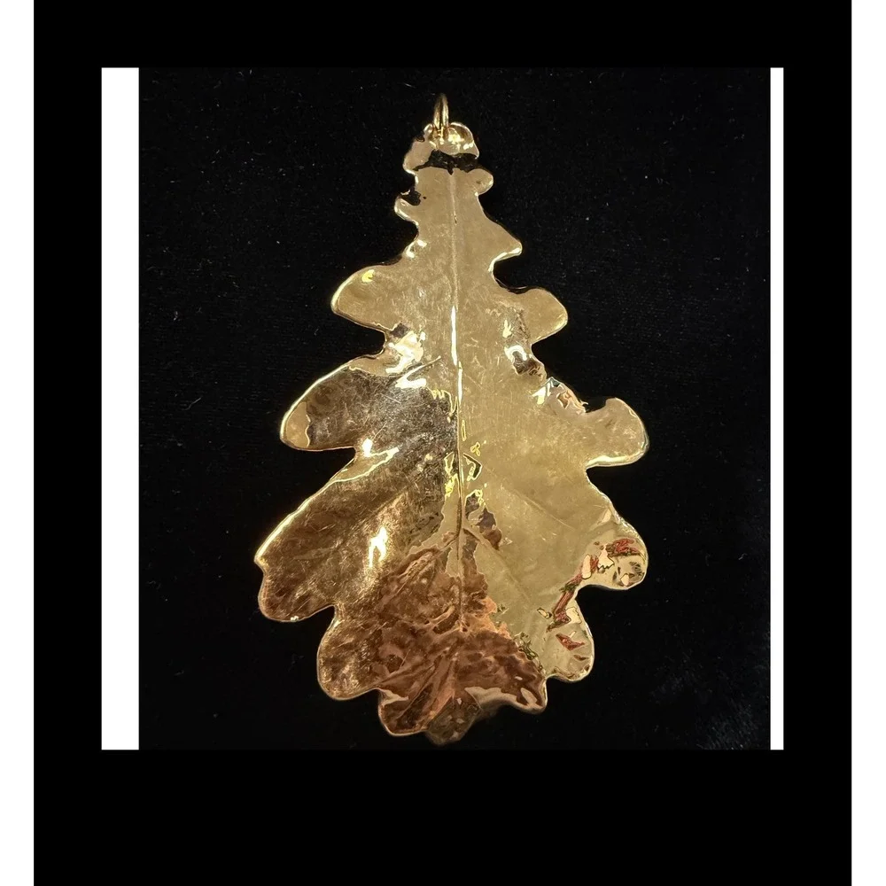 Vintage Gold Tone Large Oak Leaf Pendant Textured Nature Statement Jewelry